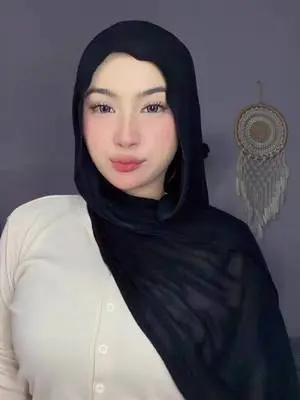Kunjungi akun @laylatanlar_ di TikTok