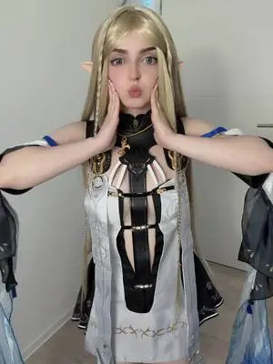 Kunjungi akun @erisa_cosplay_xd di TikTok