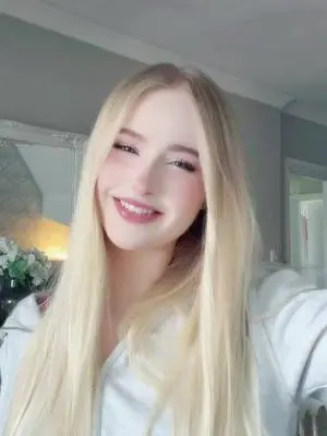 Kunjungi akun @annabelxhughes di TikTok
