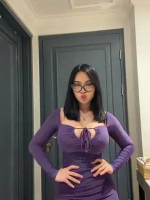 Kunjungi akun @bluntviews di TikTok