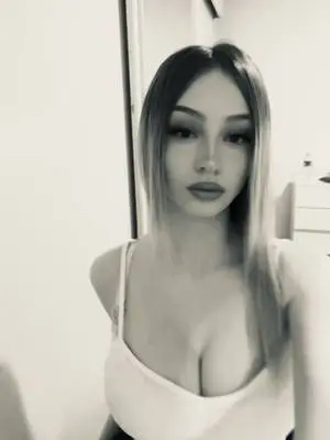 Kunjungi akun @opetovaa di TikTok
