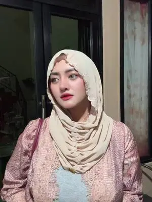Kunjungi akun @putriwanandaa di TikTok