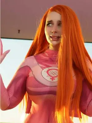 Kunjungi akun @morticia_cos di TikTok