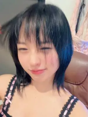 Kunjungi akun @vincanyo di TikTok