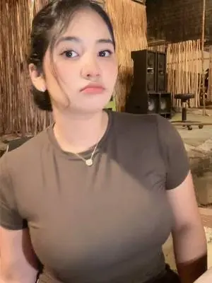 Kunjungi akun @oktaviapermata di TikTok