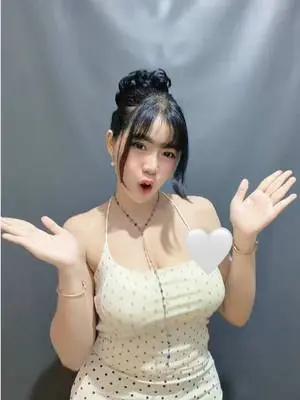 Kunjungi akun @elisaara17 di TikTok