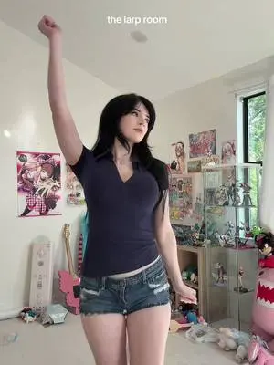 Kunjungi akun @pokienico di TikTok