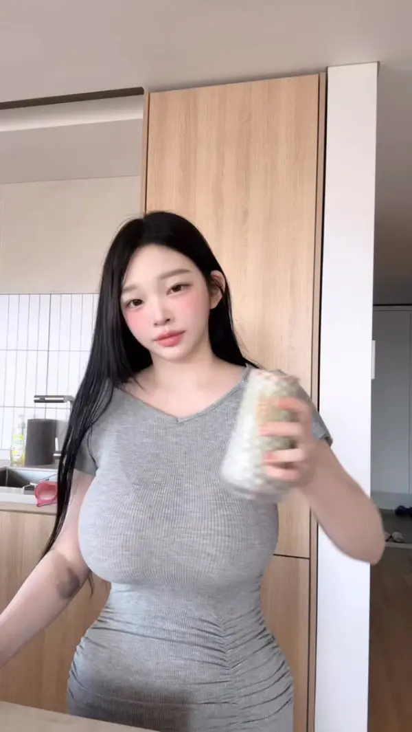 Kunjungi akun @soyee.milk di Instagram