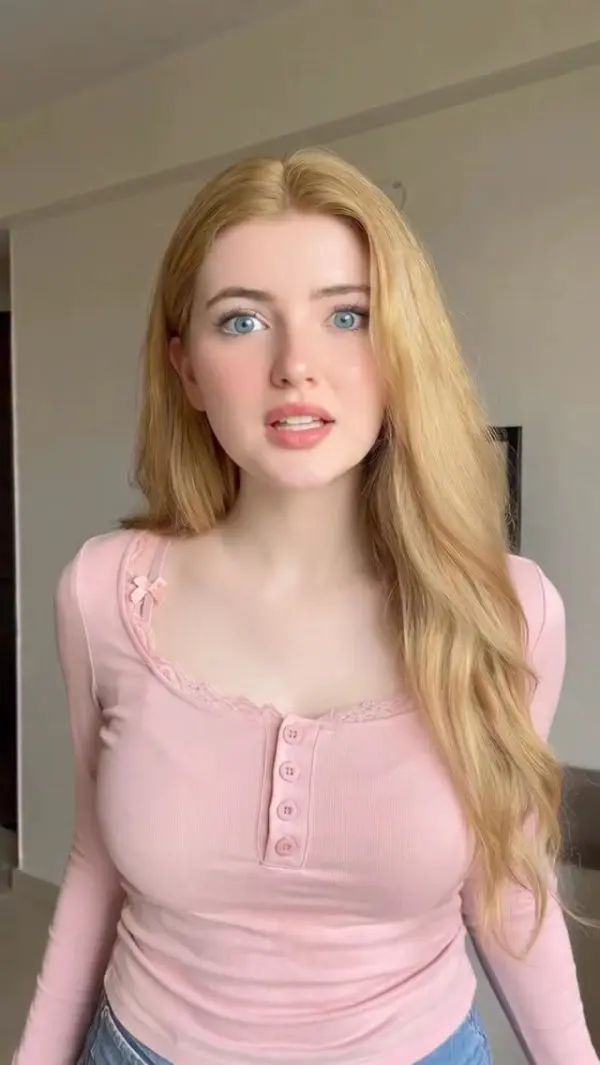 Kunjungi akun @aarika.lux di Instagram