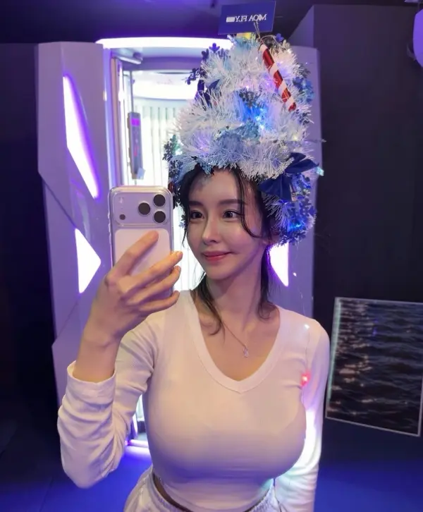 Kunjungi akun @ra_yuni_ di Instagram