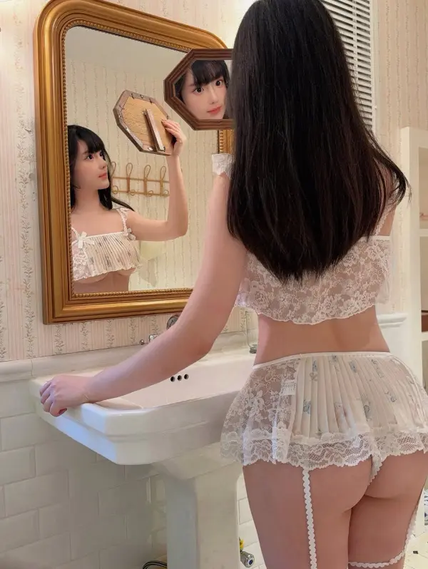 Kunjungi akun @xiianger di Instagram