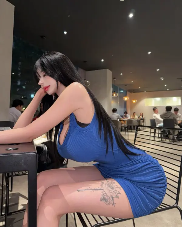 Kunjungi akun @joj._.uk di Instagram
