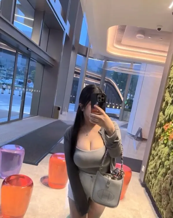 Kunjungi akun @c.bbbbbbbbbbb di Instagram