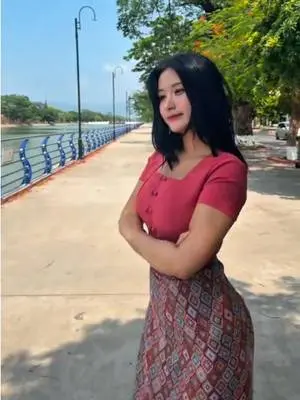 Kunjungi akun @yoonnadiaung2424 di TikTok