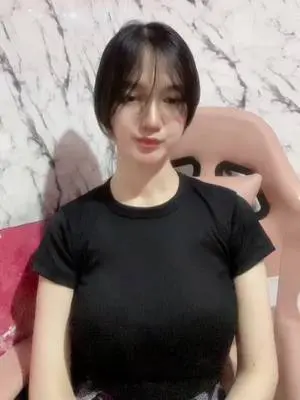 Kunjungi akun @nana180504 di TikTok