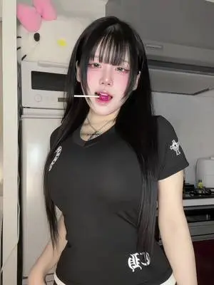 Kunjungi akun @xiiuuqr di TikTok