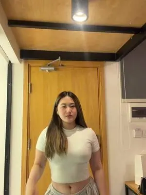 Kunjungi akun @ngelnov di TikTok