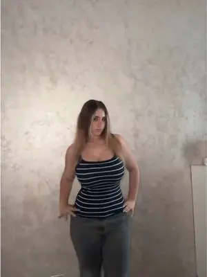 Kunjungi akun @chiri.francesca_ di TikTok