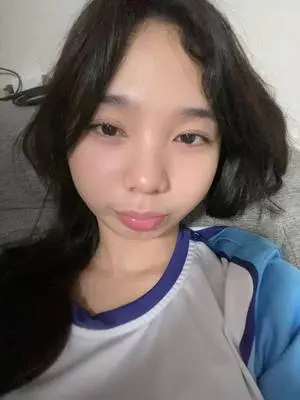 Kunjungi akun @izzytrnda di TikTok