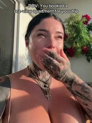 Kunjungi akun @therealandeemind di TikTok