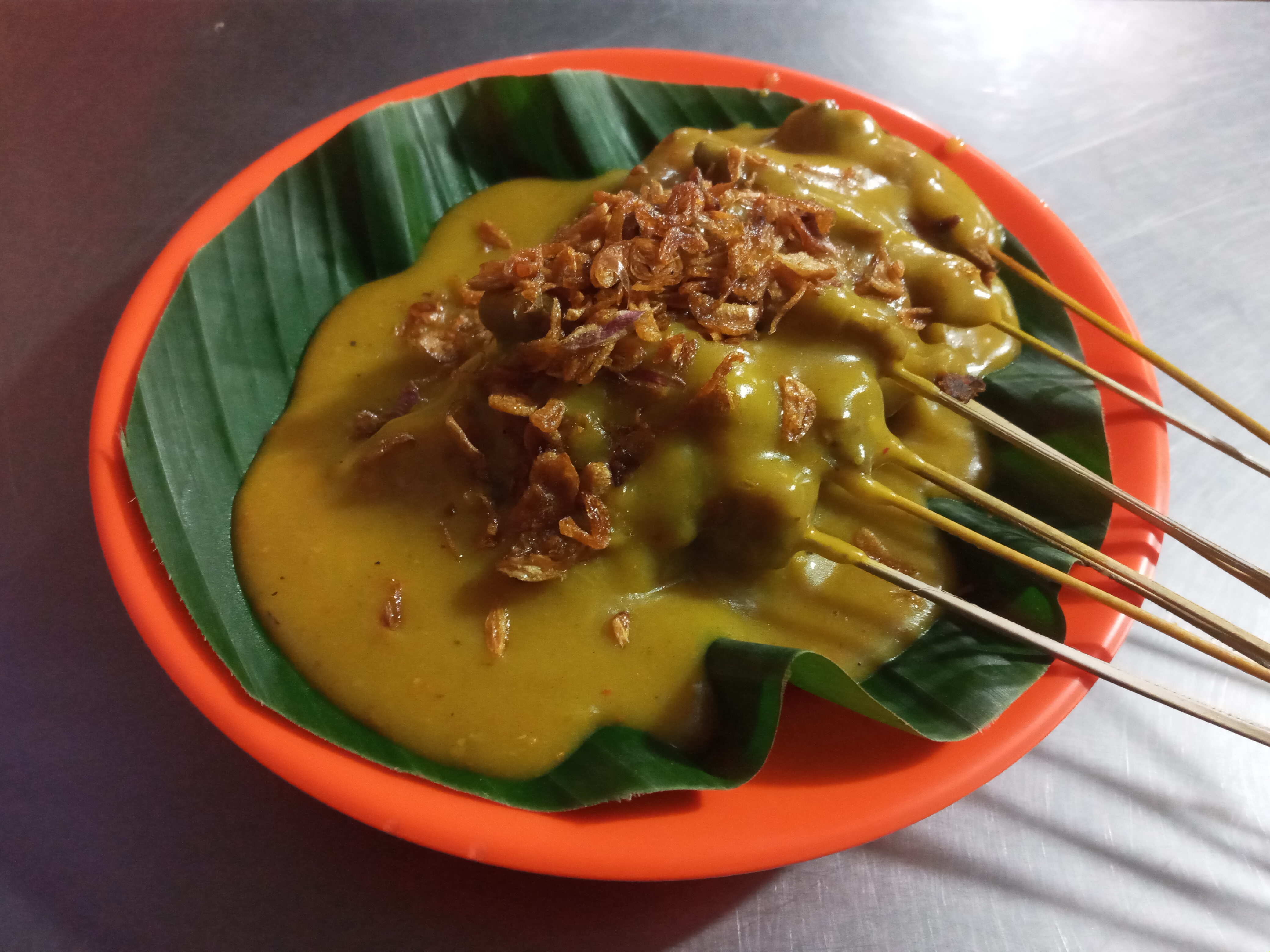 Sate Padang: Kenikmatan Kuah Kental Rempah yang Memanjakan Lidah pastirumah.com
