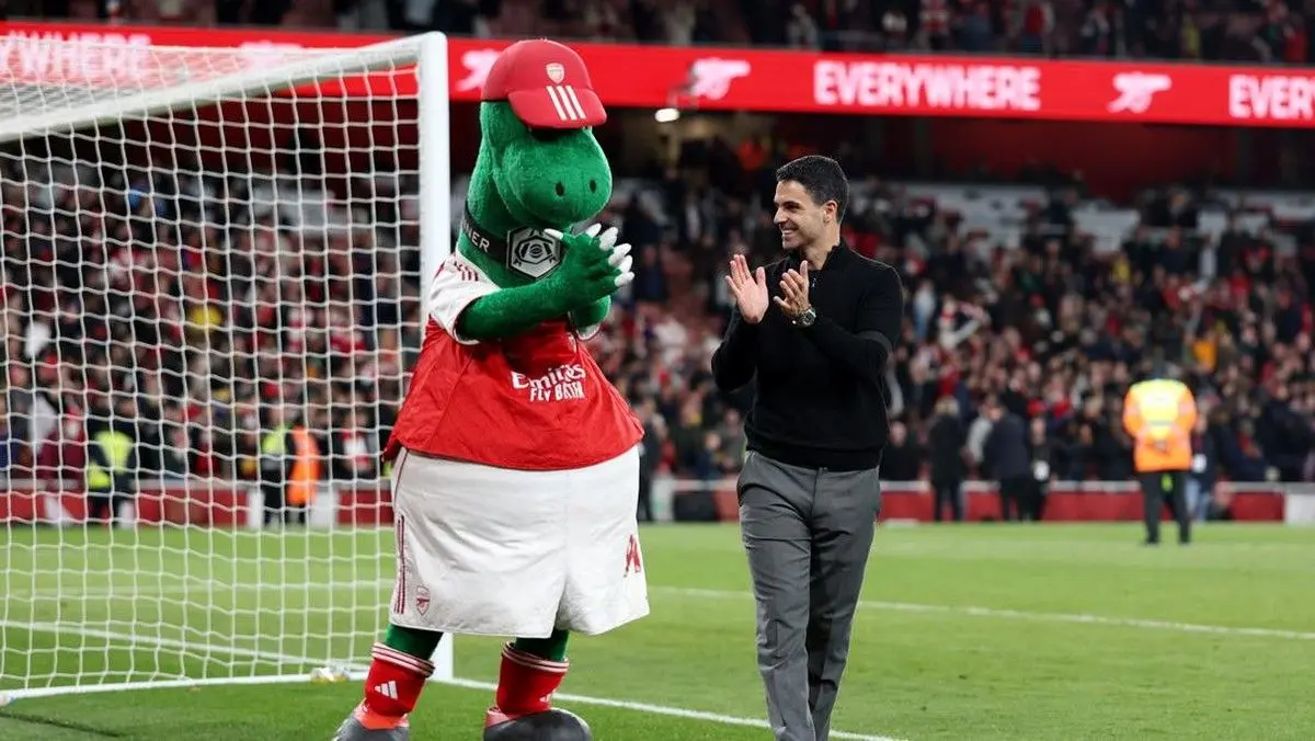 Arsenal Akhiri Penantian 22 Tahun, Thierry Henry Ikut Haru Rayakan Gelar Juara pastirumah.com