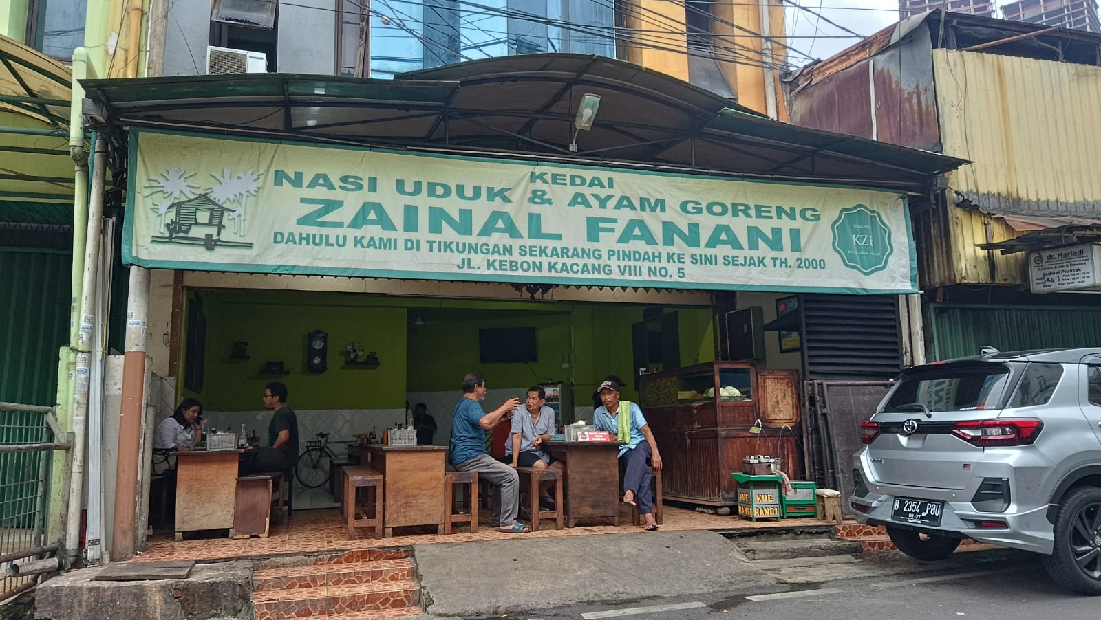 Wangi Gurih yang Bikin Nagih! 5 Rekomendasi Nasi Uduk Paling Enak dan Legendaris di Jakarta pastirumah.com