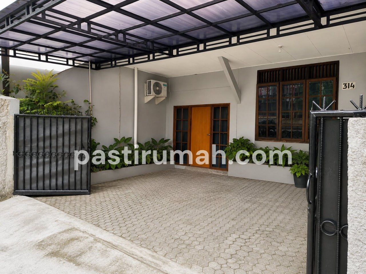 photo-1