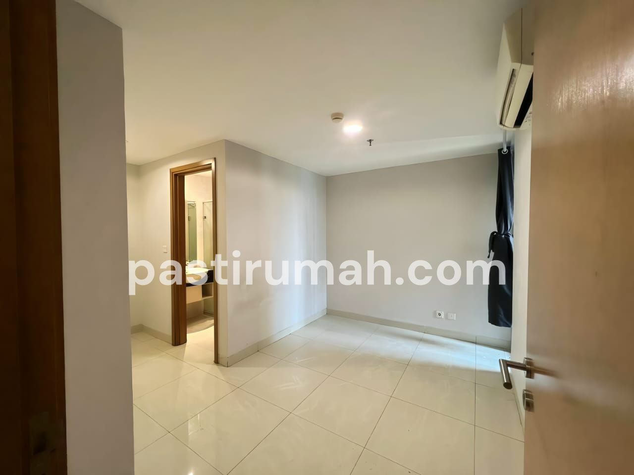 APARTEMEN THE MANSION KEMAYORAN 1 BR VIEW GOLF