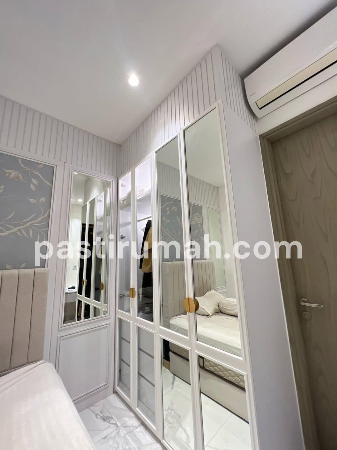 RUMAH 3+1 KT DI JGC, FULL FURNISHED & SIAP HUNI