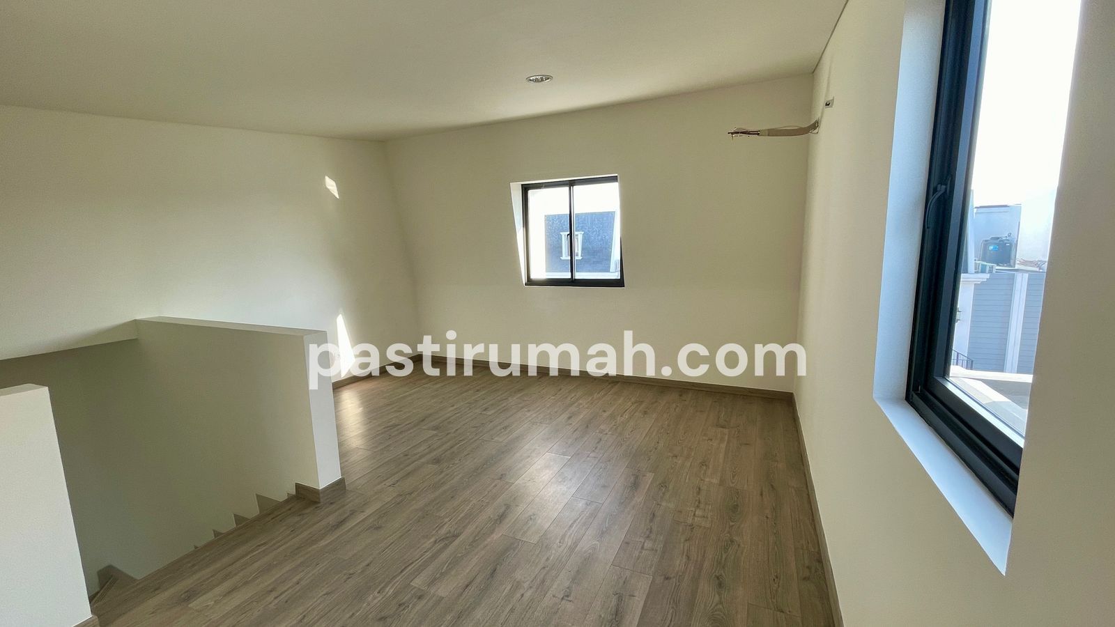 photo-1
