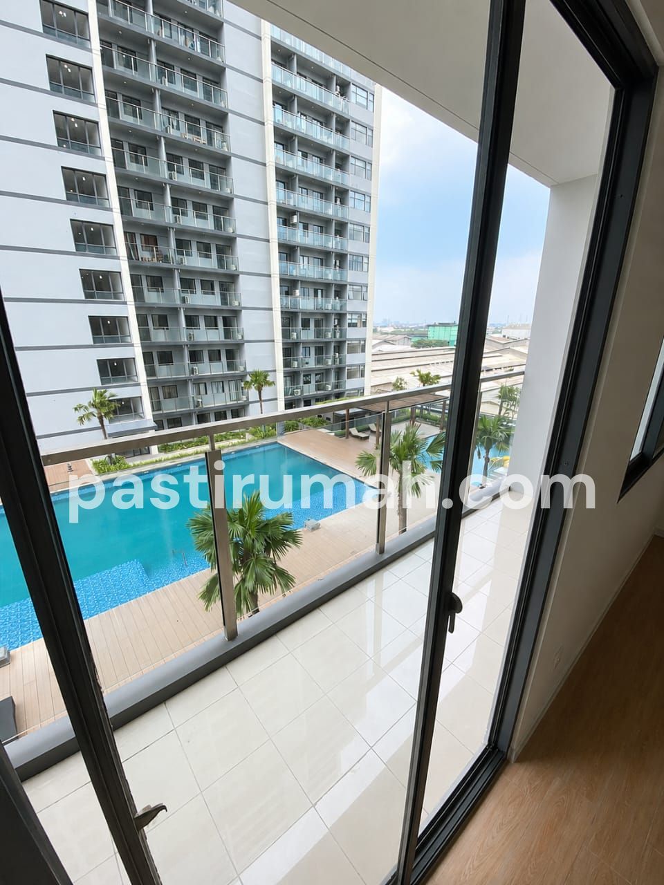 Apartemen Daan Mogot City 1BR View Pool Hanya 600 Jutaan
