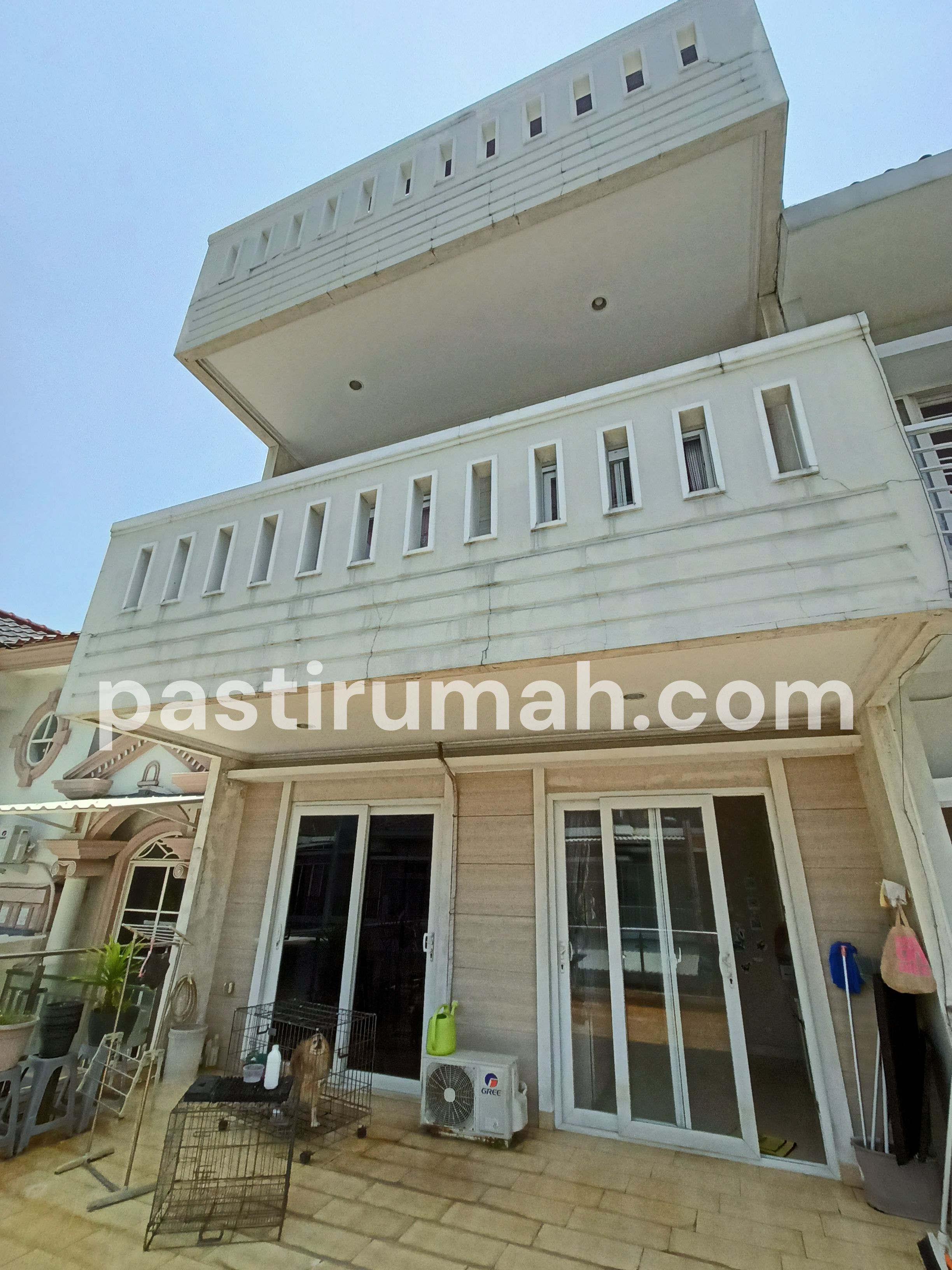 RUMAH MEWAH 5 LANTAI – FULL FURNISHED, FASILITAS LENGKAP GREEN MANSION
