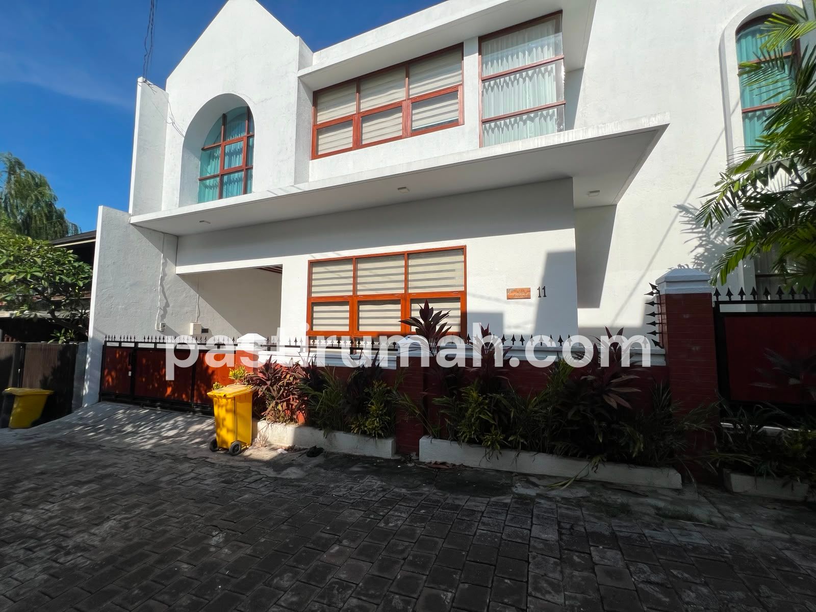 photo-1