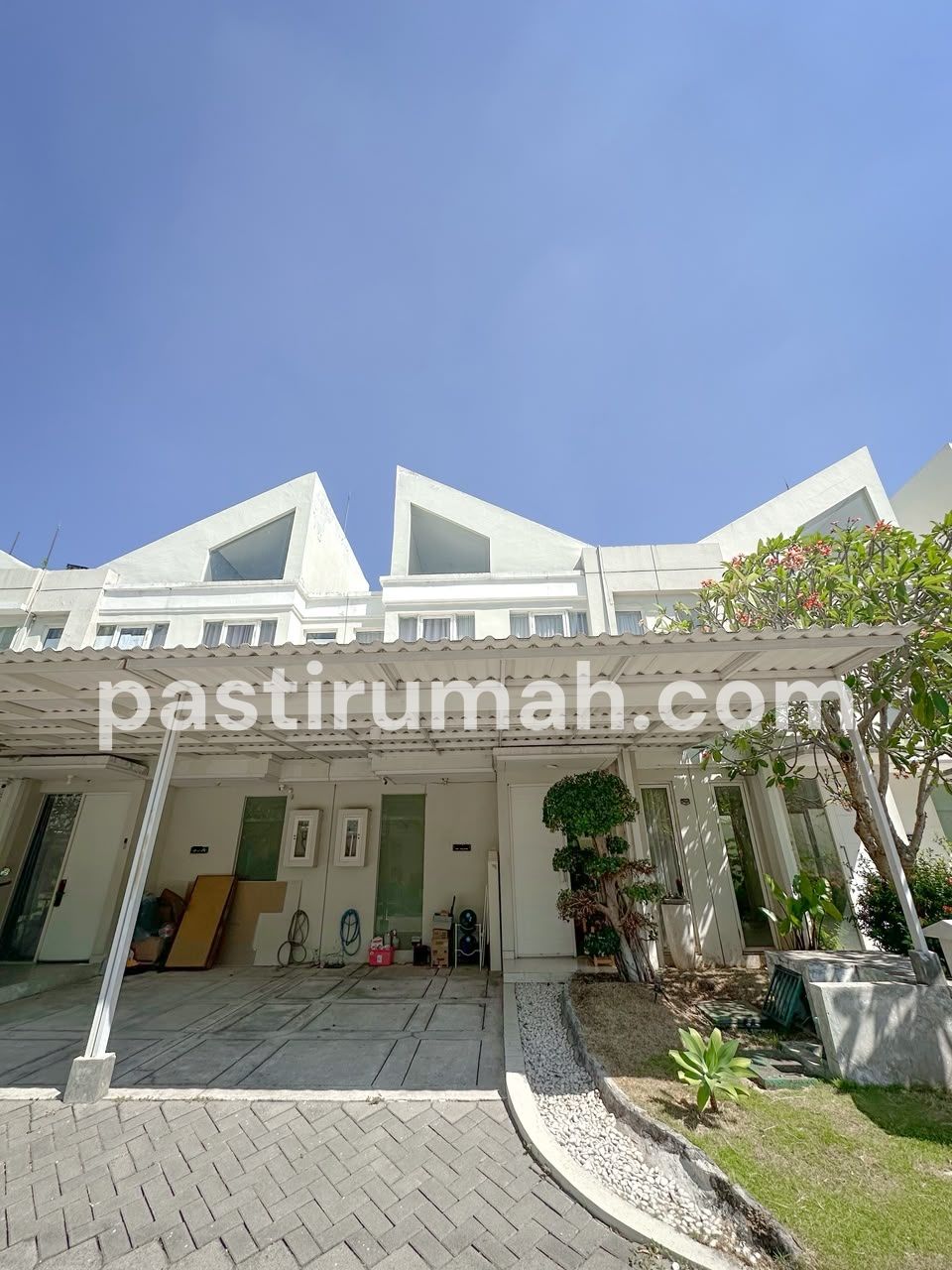 Rumah Grand Pakuwon Surabaya Barat Furnished  siap huni