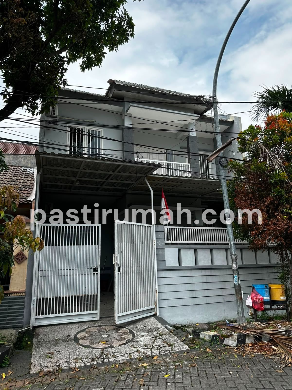 Dijual Rumah Siap Huni 2 Lantai di Jambangan Sawah Surabaya Selatan