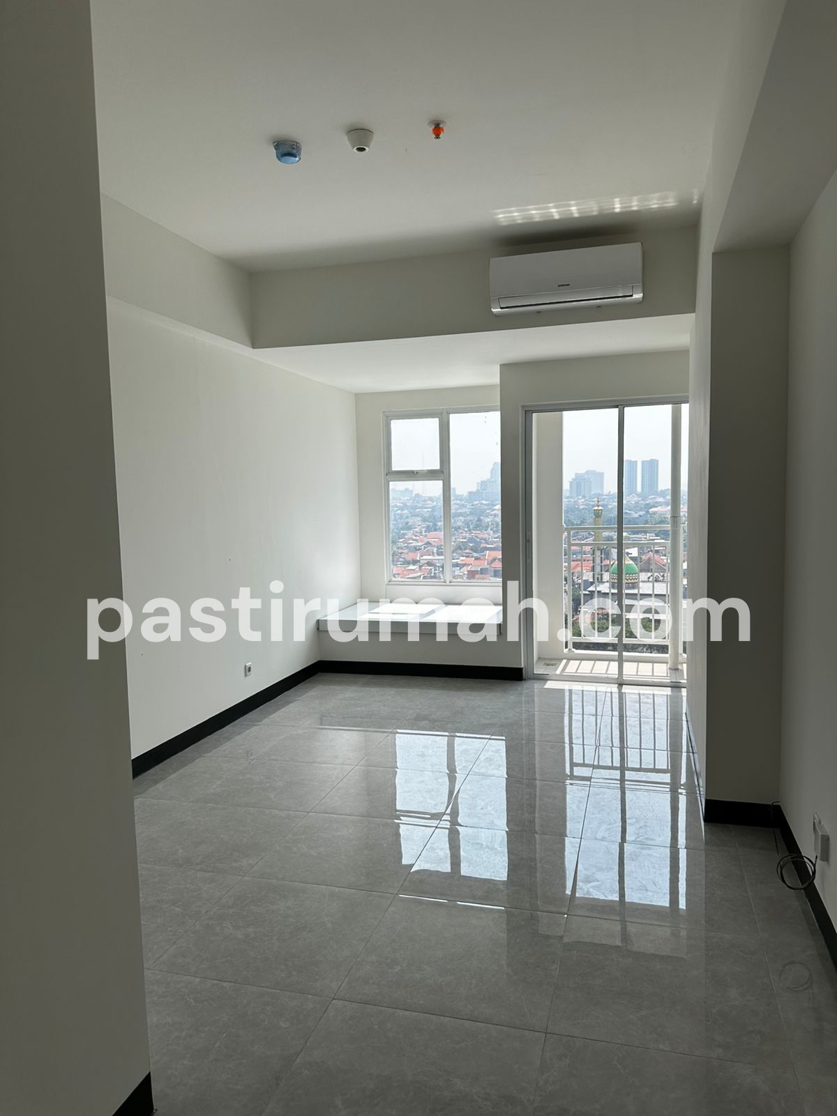 APARTEMENT WESTOWN STUDIO DELUXE WIYUNG SURABAYA BARAT