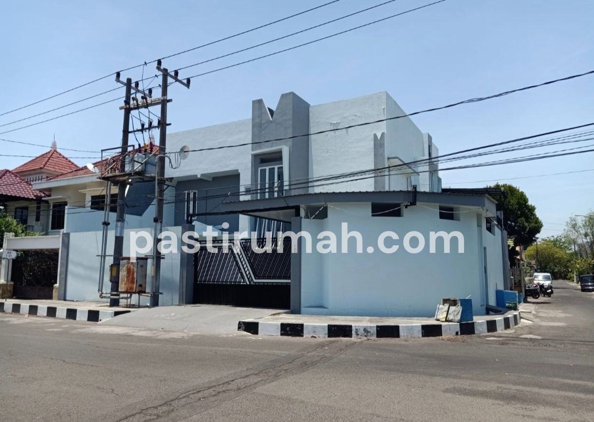 Rumah Nginden Intan Surabaya Timur dekat Merr siap huni