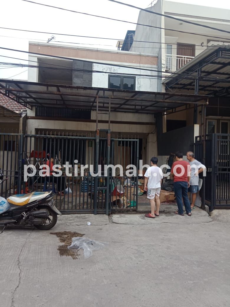 Rumah 2 Lantai Butuh Renovasi Di Puspa Gading Jakarta Utara