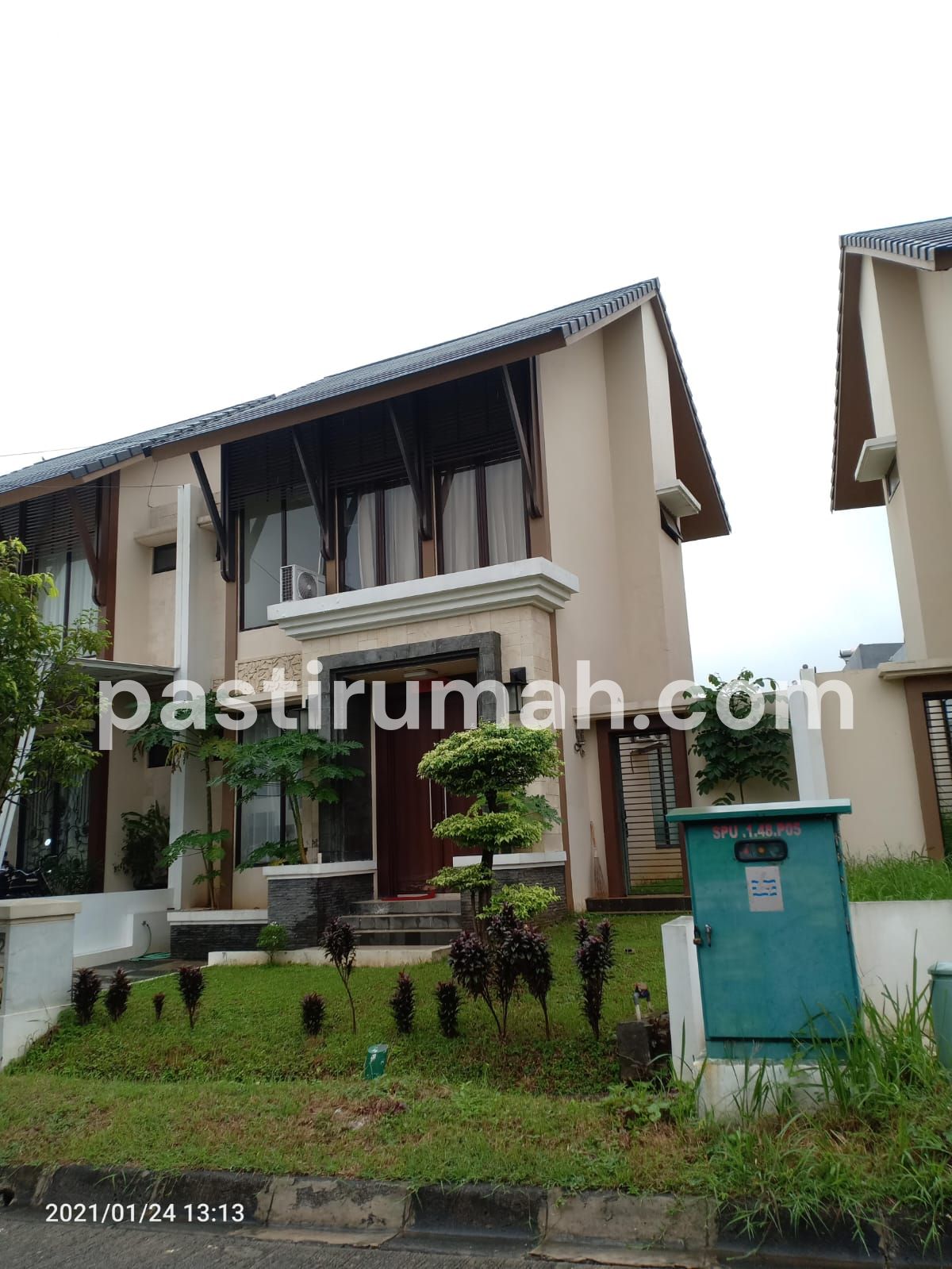 Rumah 2 Lantai Semi Furnished Di Taman Simpruk Lippo Cikarang