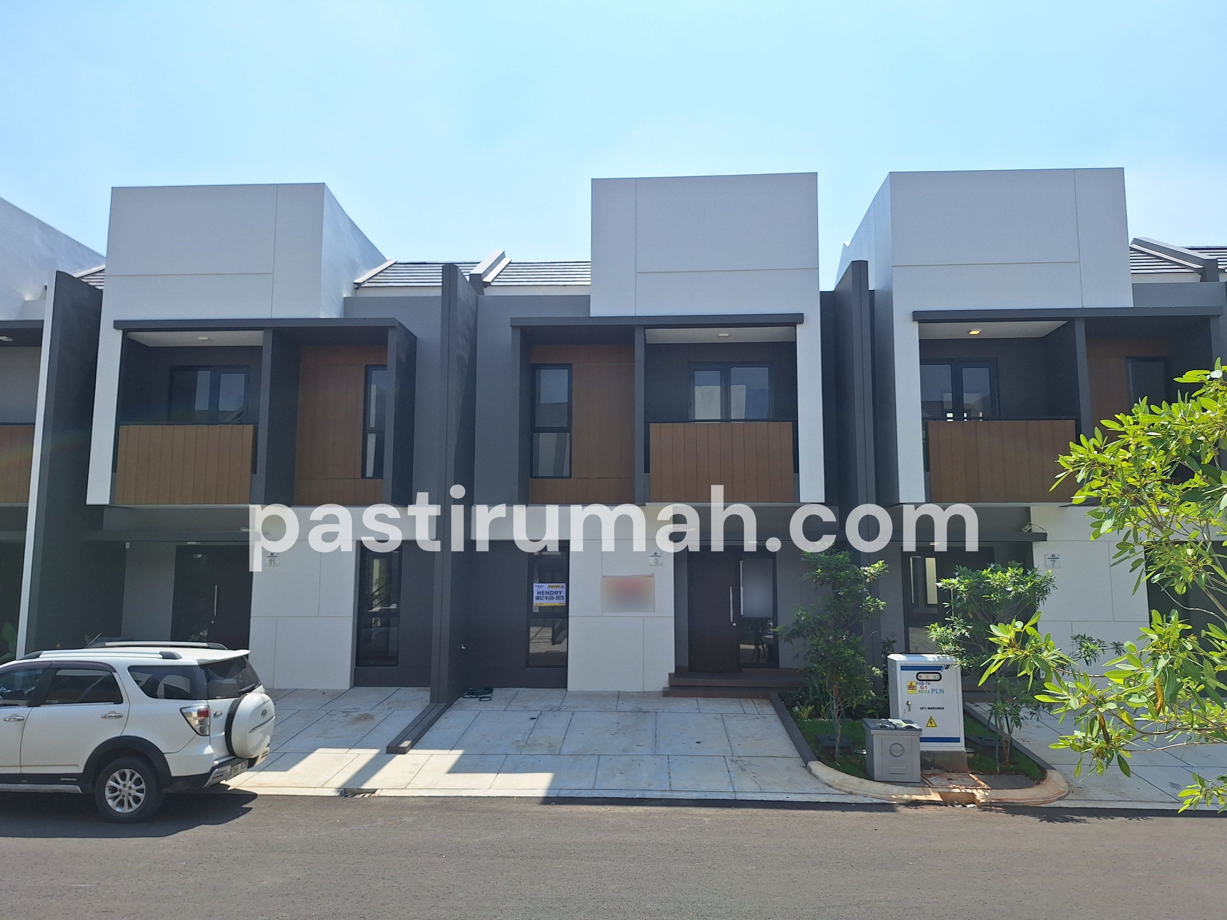 Rumah Baru Semi Furnished 3 BR Di Summarecon Crown Gading