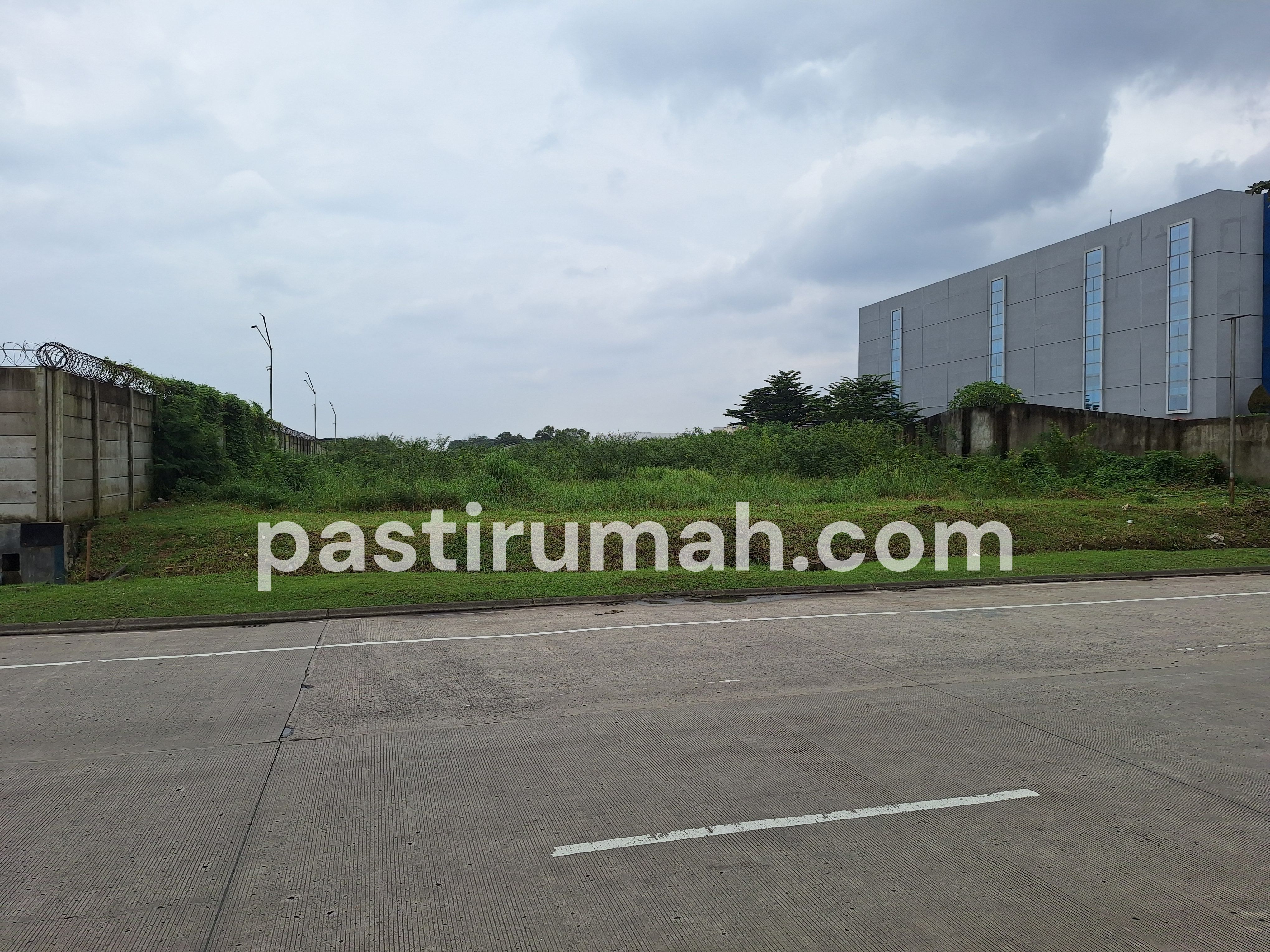 Kavling Komersial Di Pusat Bisnis Harapan Indah Bekasi