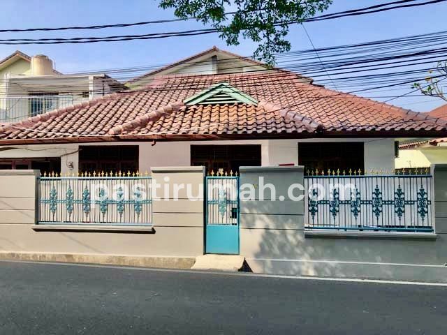 Rumah asri dijual di Lebak Bulus. Dekat Citos