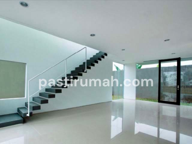 Rumah asri minimalis disewa di Lebak Bulus, sharing pool