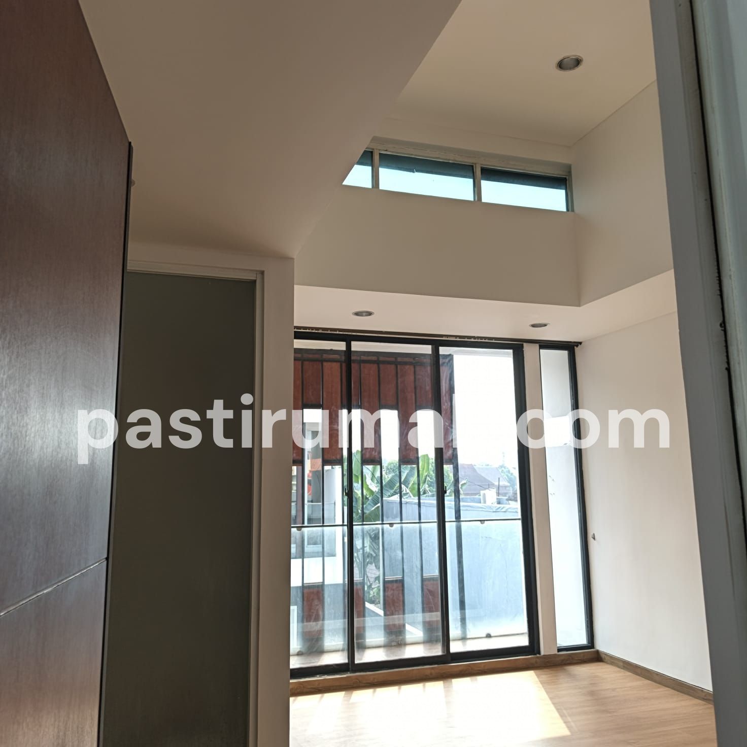 photo-1