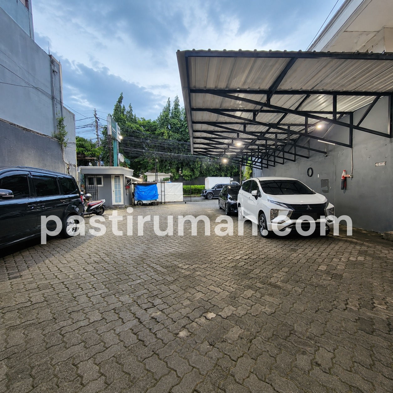 photo-1