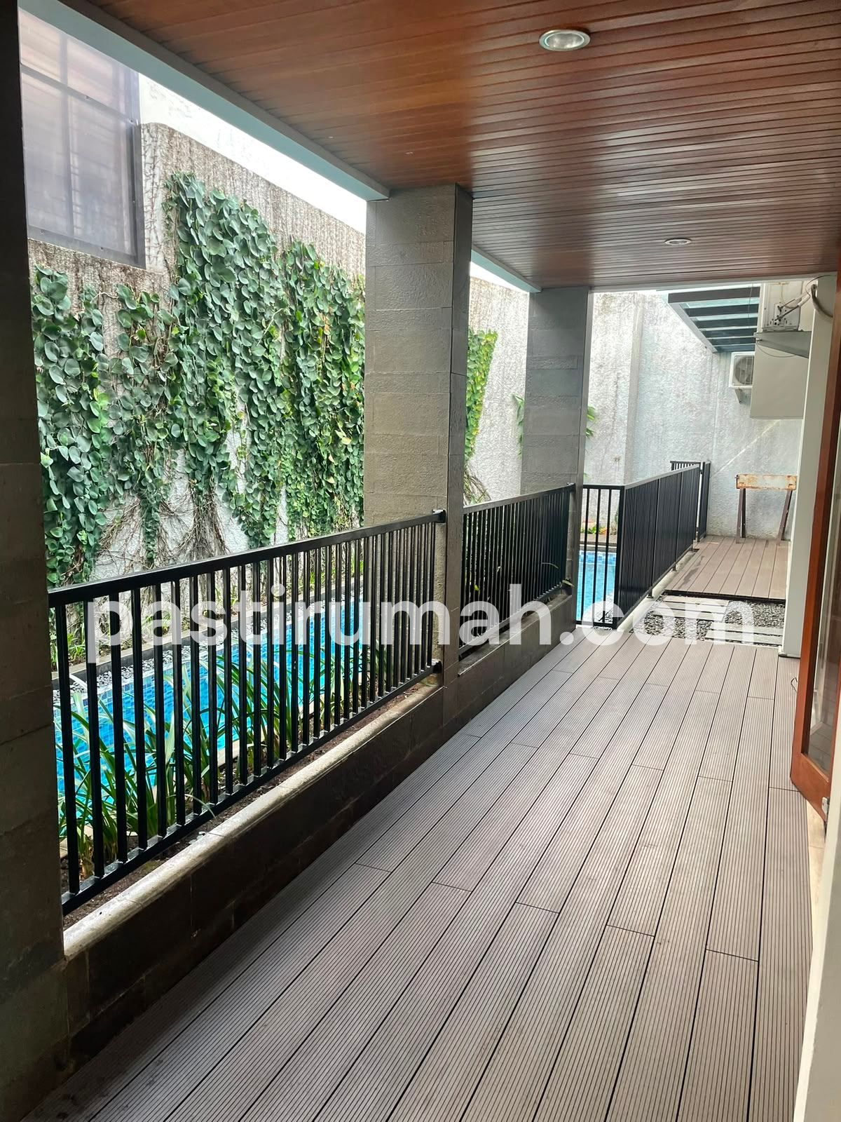 photo-1