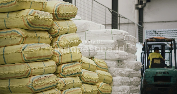 Kenapa Perusahaan Logistik Butuh Supplier Karung Terpercaya?