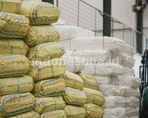 Kenapa Perusahaan Logistik Butuh Supplier Karung Terpercaya?