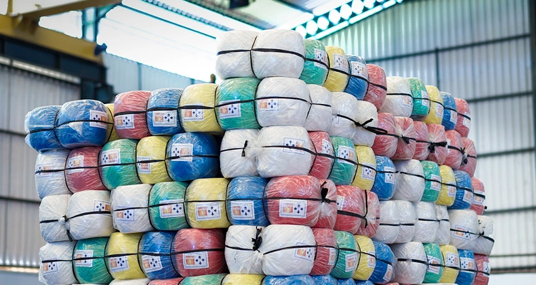 Tali Rafia Plastik Multifungsi: Solusi Praktis untuk Berbagai Kebutuhan